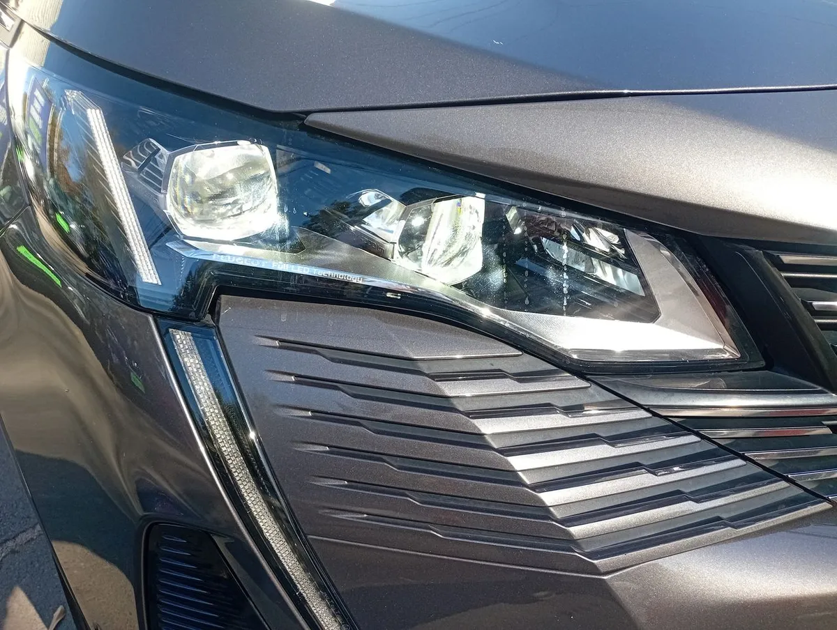 Peugeot 5008 1.6 Gt Puretech 180 4x2 Eat8 5p año 2023
