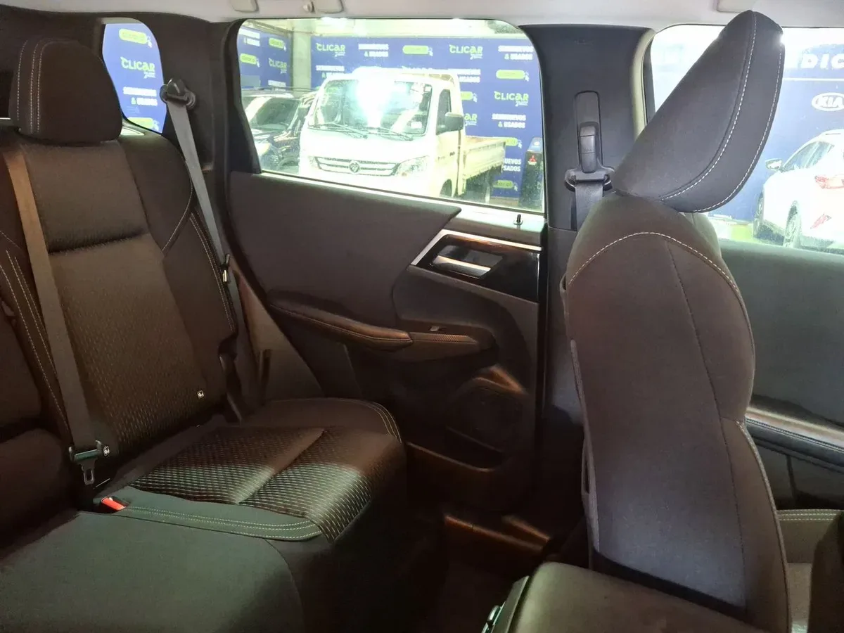 Mitsubishi Outlander 2.5 Gl P 4x2 At 5p año 2024