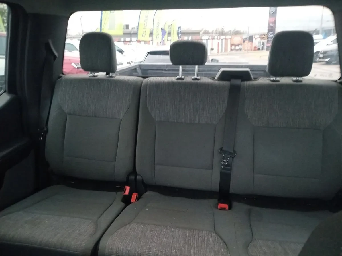 Ford F-150 3.3 Xlt Cc Dob. Cab. 4x2 At 4p año 2023