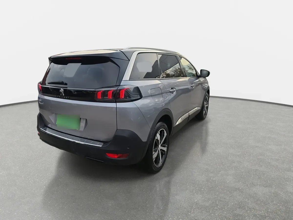 Peugeot 5008 1.5 Allure Pack Bluehdi 130 4x2 Eat8 5p año 2024