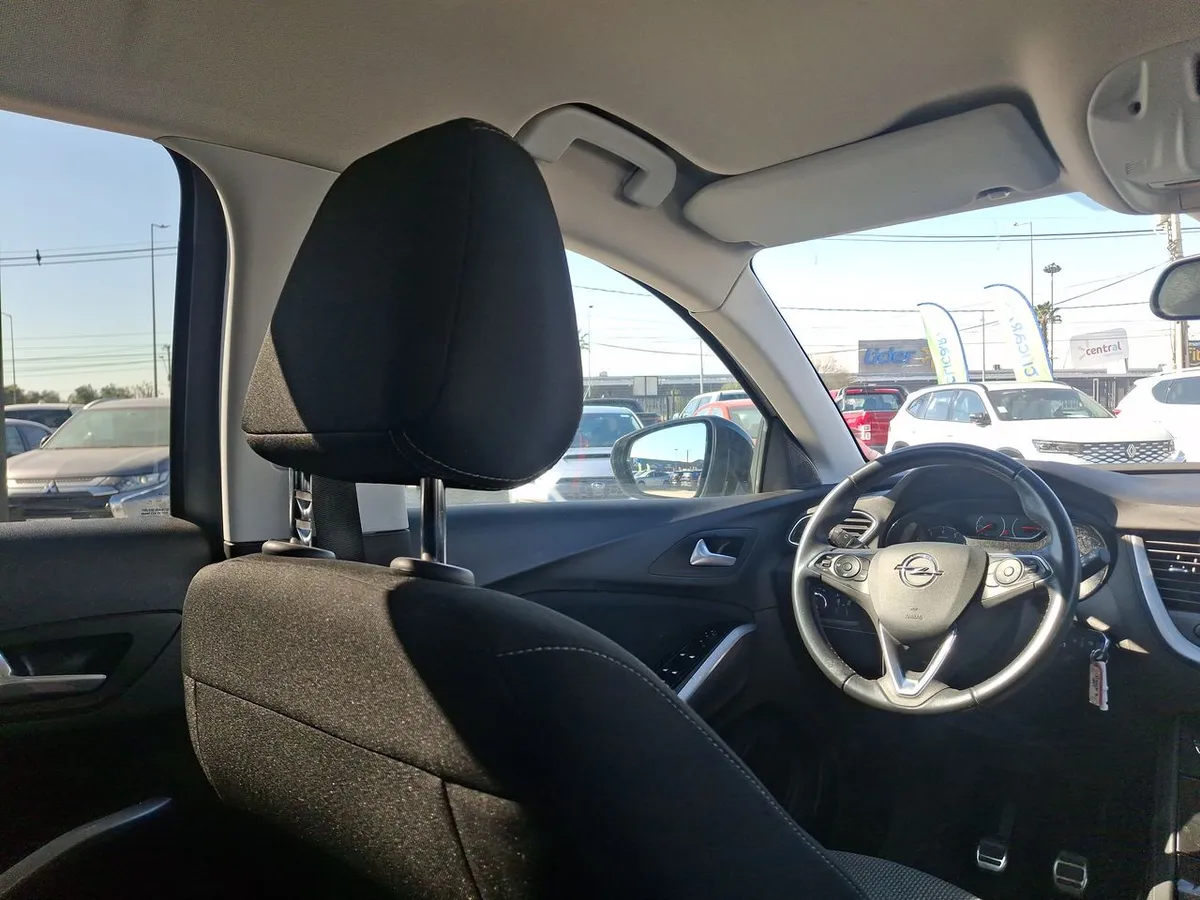 Opel Grandland 1.2t Gs Line 4x2 Mt 5p año 2022
