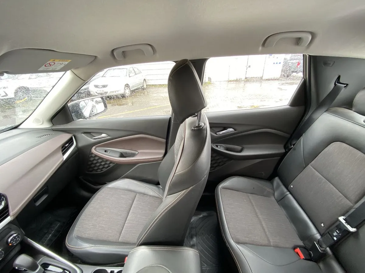 Chevrolet Montana 1.2t Ltz S 4x2 At 4p año 2025