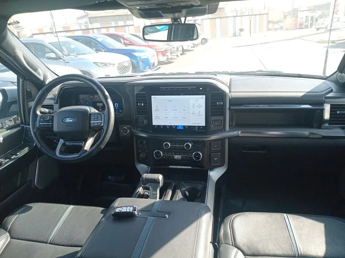 Ford F-150 3.5 Platinum Cc Dob. Cab. 4x4 At 4p año 2025