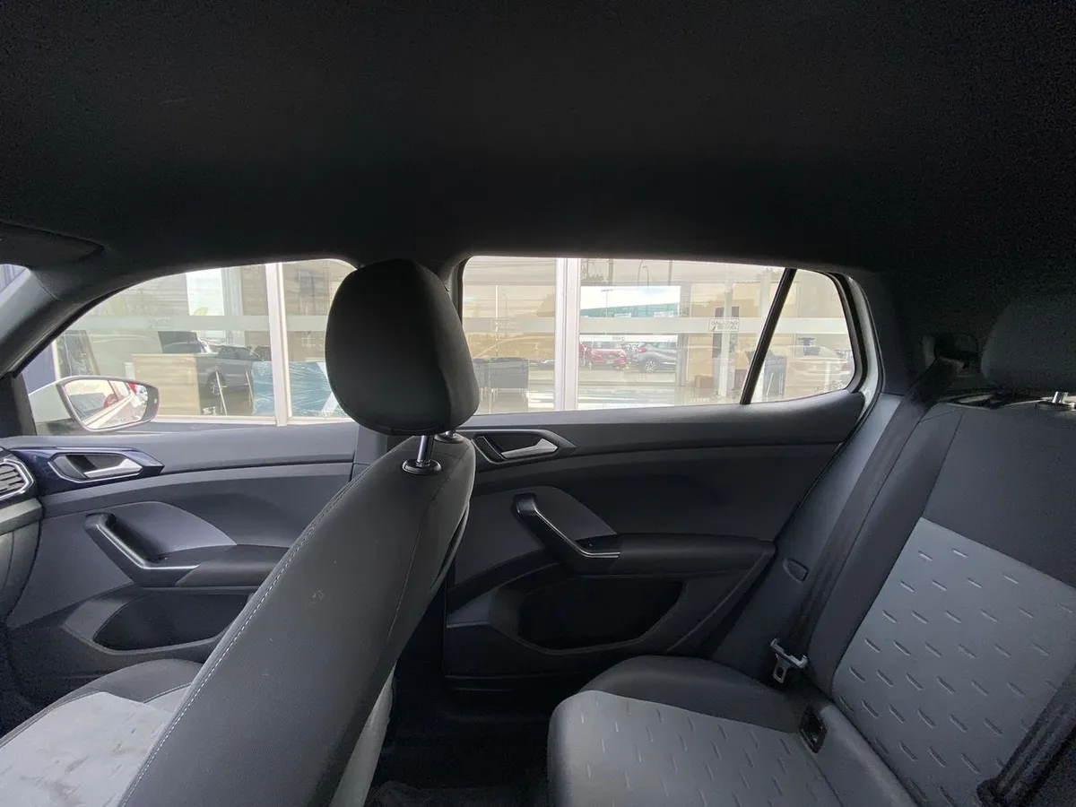 Volkswagen T-Cross 1.0 Tsi Comfortline 4x2 At6 5p año 2022