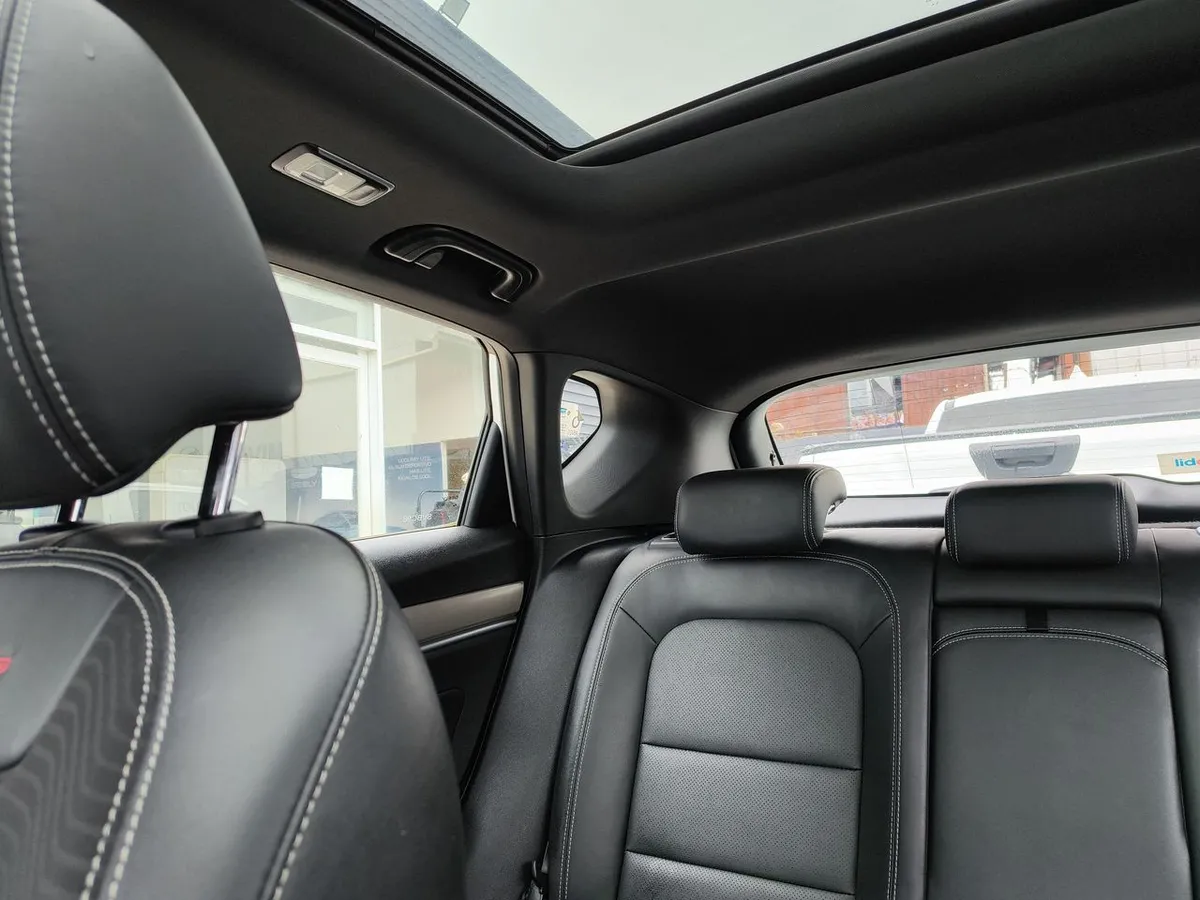 Geely Coolray 1.5 Gf Sport 4x2 At 5p año 2023