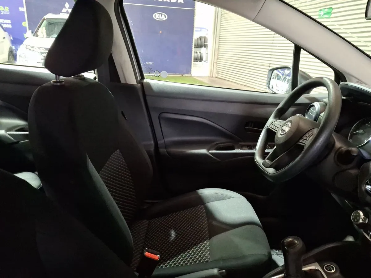 Nissan Versa 1.6 Sense 4x2 Mt 4p año 2024