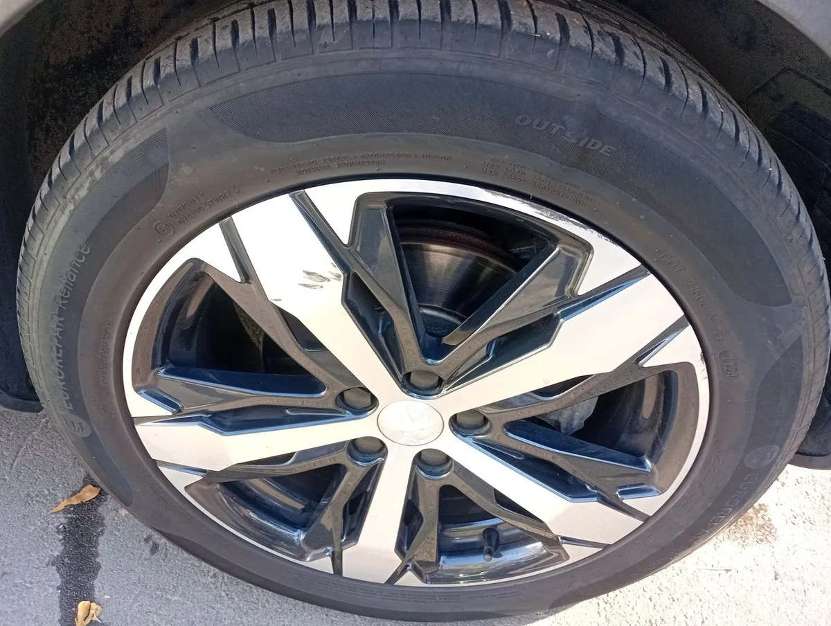 Peugeot 5008 1.6 Gt Puretech 180 4x2 Eat8 5p año 2023