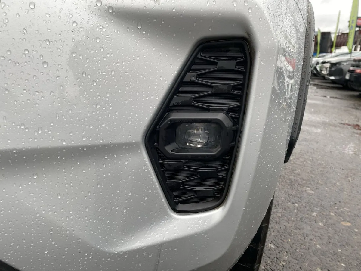 Nissan Navara 2.3d Pro4x Diesel 4x4 Dob.cab. At 4p año 2023