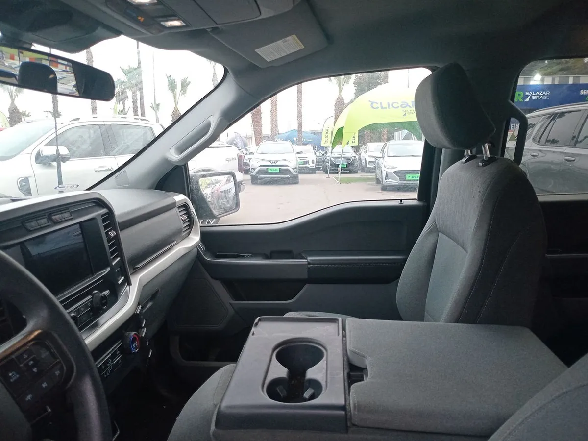 Ford F-150 3.3 Xlt Cc Dob. Cab. 4x2 At 4p año 2023