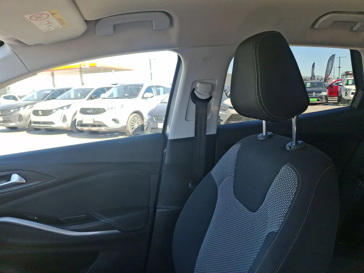 Opel Grandland 1.2t Gs Line 4x2 Mt 5p año 2022