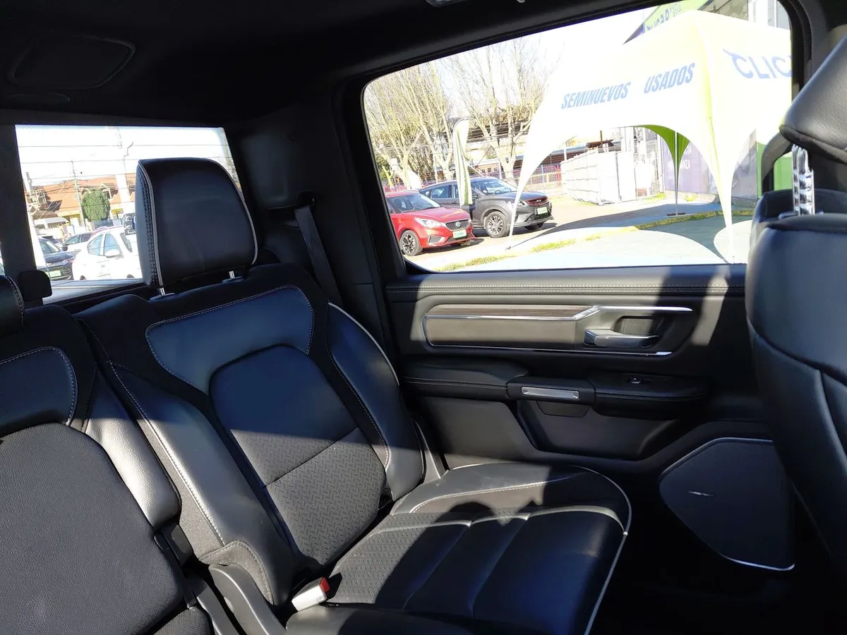 Ram 1500 3.0t Laramie 4x4 Crew Cab At 4p año 2025