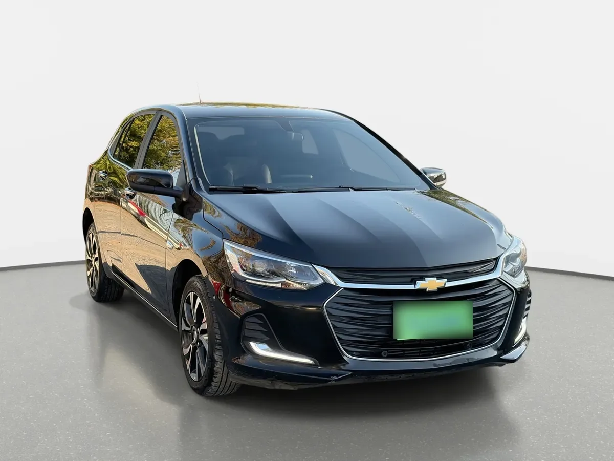 Chevrolet Onix 1.0t Premier R 4x2 Sdn At 4p año 2024