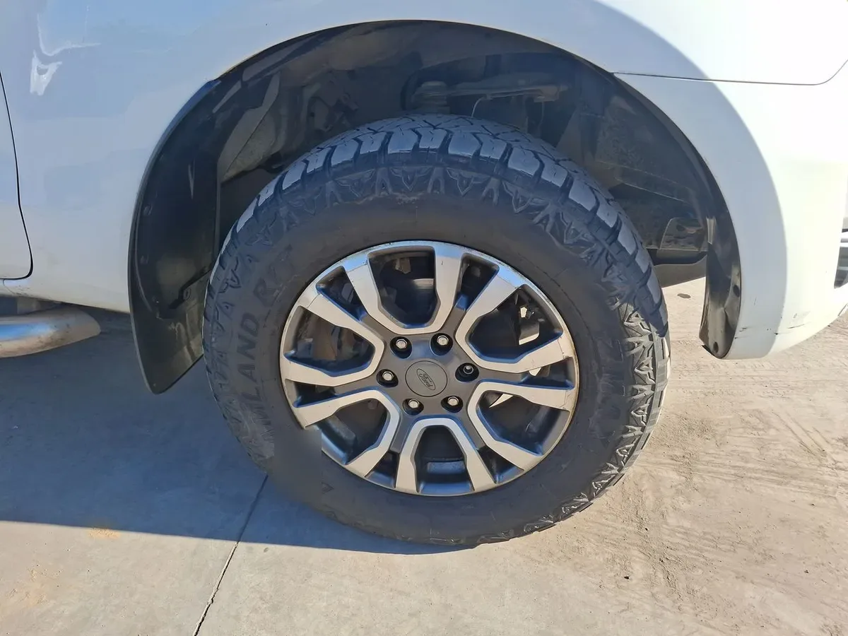 Ford Ranger 3.2 Ltd Euro 6 Diesel 4x4 Dob. Cab. At 4p año 2023