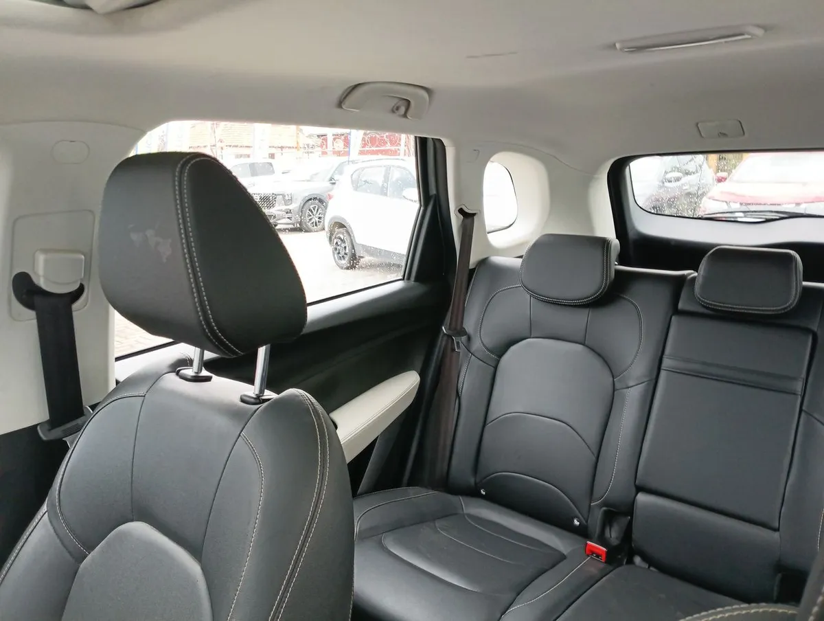 Chevrolet Captiva 1.5t Ltz 4x2 Cvt At 5p año 2024