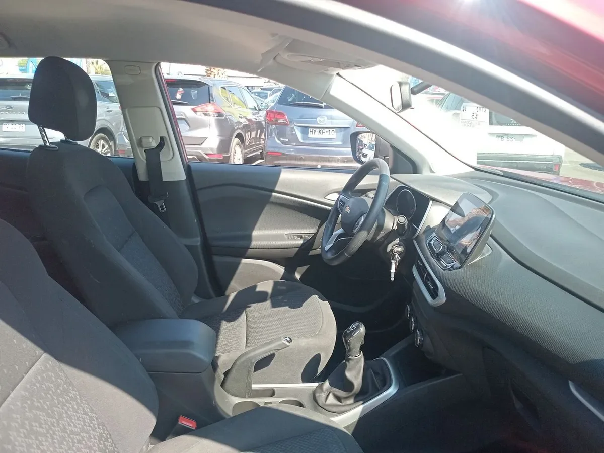Chevrolet Tracker 1.2t Ls Fwd Mt 5p año 2022