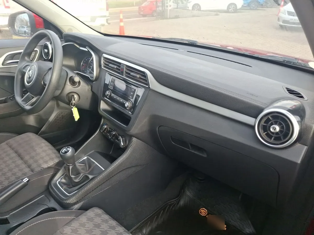 MG Mg Zs 1.5 Std 4x2 Mt 5p año 2023