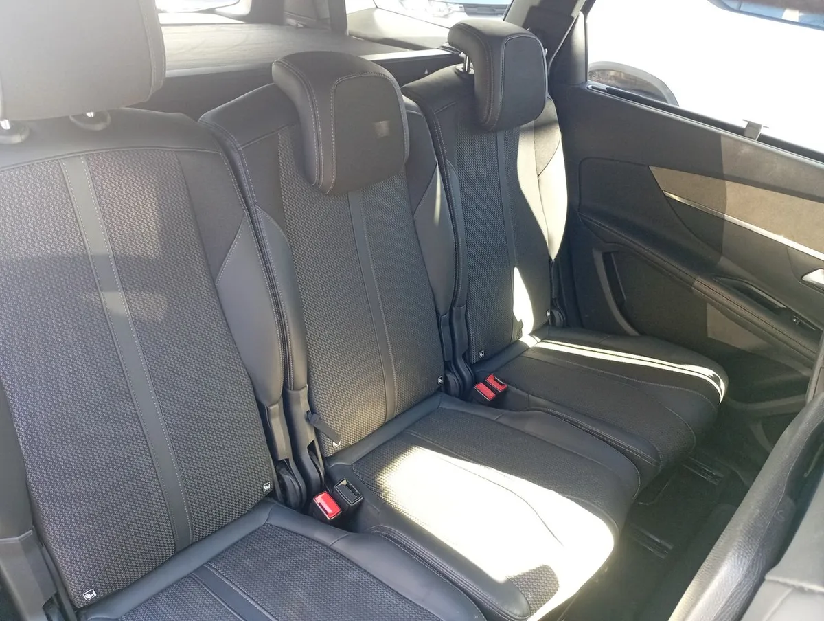 Peugeot 5008 1.6 Gt Puretech 180 4x2 Eat8 5p año 2023