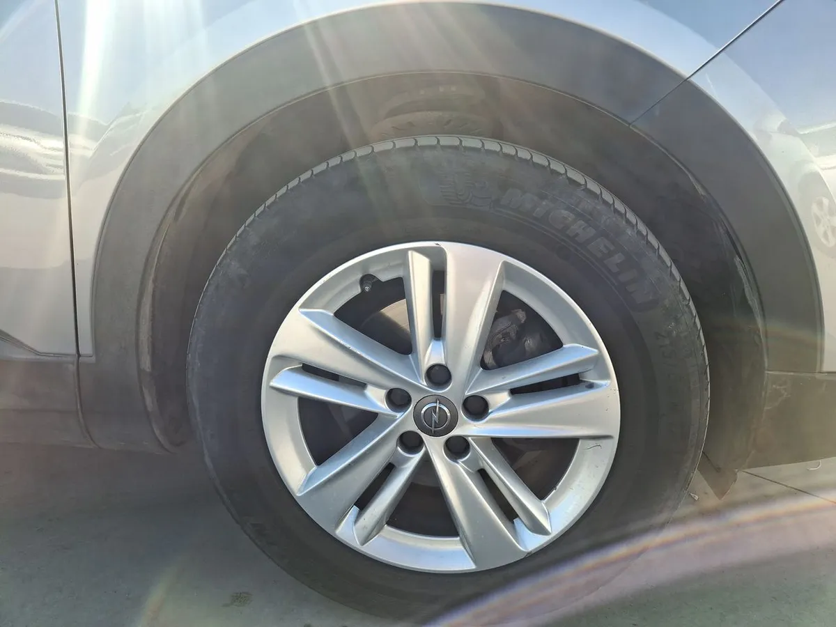 Opel Grandland 1.2t Gs Line 4x2 Mt 5p año 2022