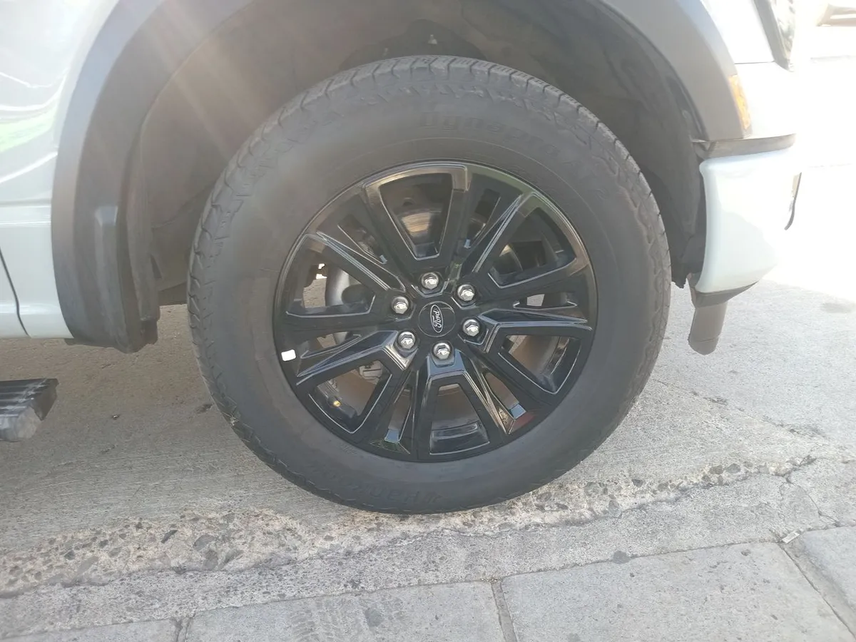 Ford F-150 3.5 Platinum Cc Dob. Cab. 4x4 At 4p año 2025