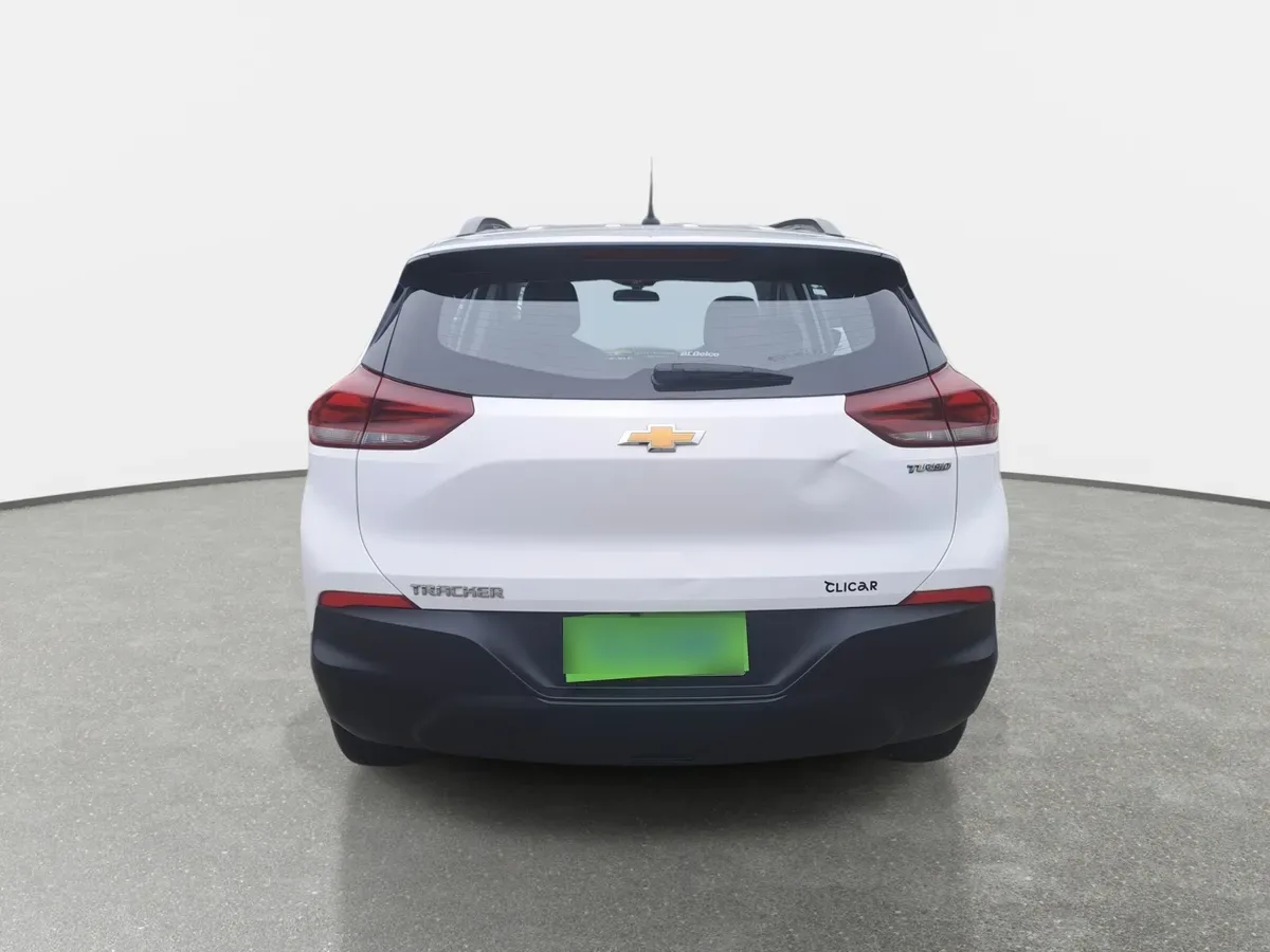 Chevrolet Tracker 1.2t Ls Fwd Mt 5p año 2023