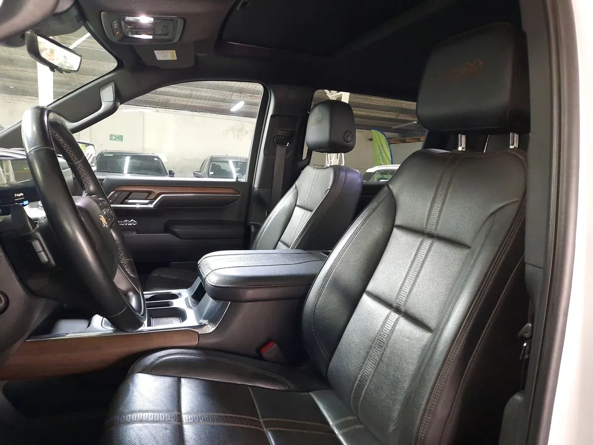 Chevrolet Silverado 3.0 High Country 4x4 At 4p año 2023