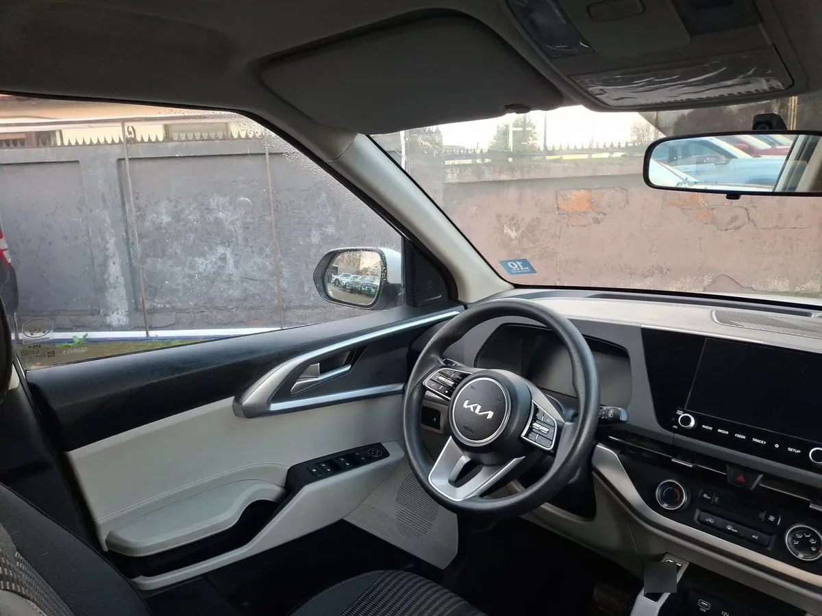 Kia Carens 1.4l Ex Turbo-Gdi 4x2 7dct At 5p año 2023