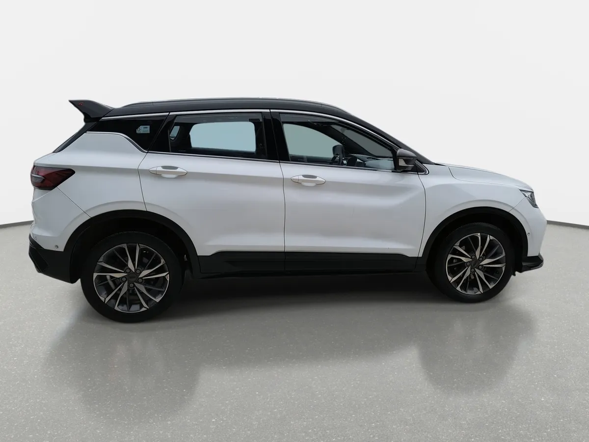 Geely Coolray 1.5 Gf Sport 4x2 At 5p año 2023