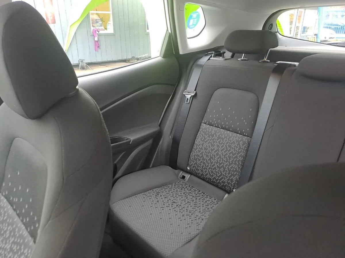 Chevrolet Tracker 1.2t Ls Fwd Mt 5p año 2023