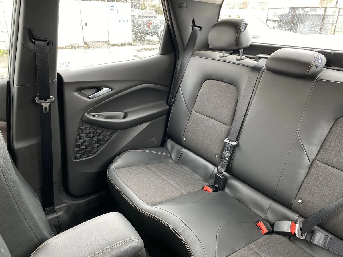 Chevrolet Montana 1.2t Ltz S 4x2 At 4p año 2025