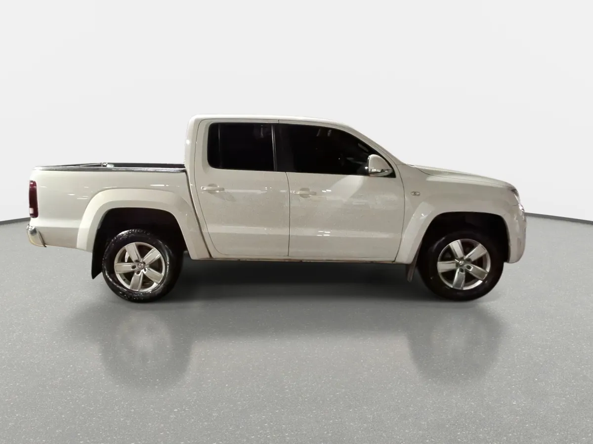 Volkswagen Amarok 2.0 Highline Diesel 4motion 4x4 Dob. Cab. At 4p año 2023