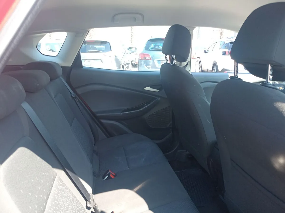 Chevrolet Tracker 1.2t Ls Fwd Mt 5p año 2022