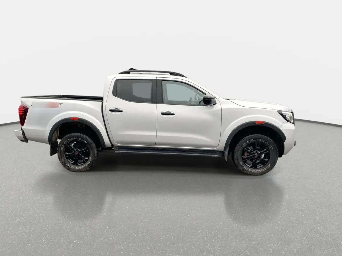 Nissan Navara 2.3d Pro4x Diesel 4x4 Dob.cab. At 4p año 2023
