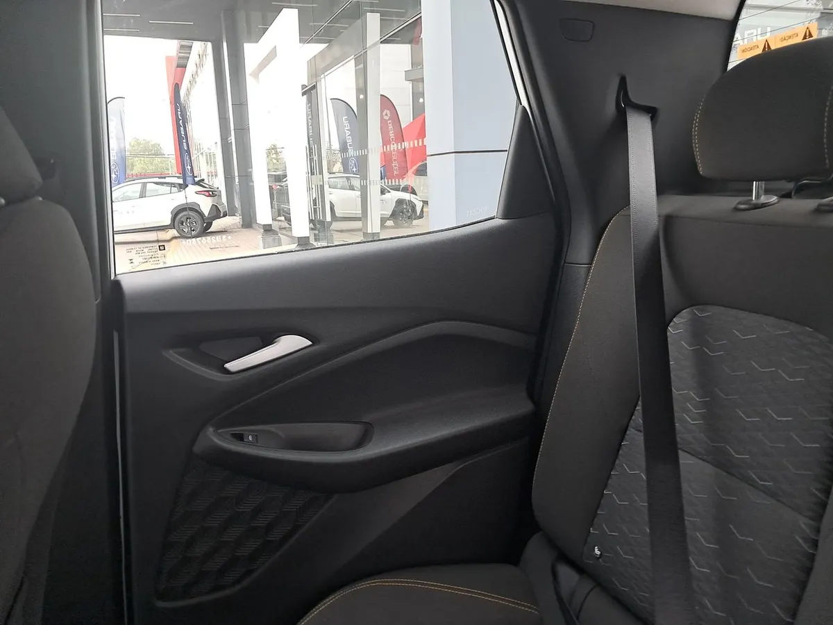 Chevrolet Montana 1.2t Lt R 4x2 Mt 4p año 2025