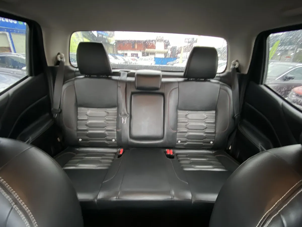 Nissan Navara 2.3d Pro4x Diesel 4x4 Dob.cab. At 4p año 2023