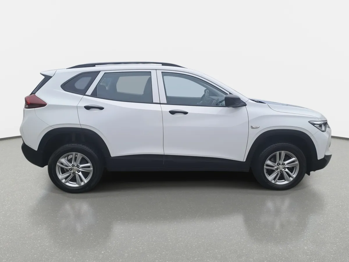 Chevrolet Tracker 1.2t Ls Fwd Mt 5p año 2023