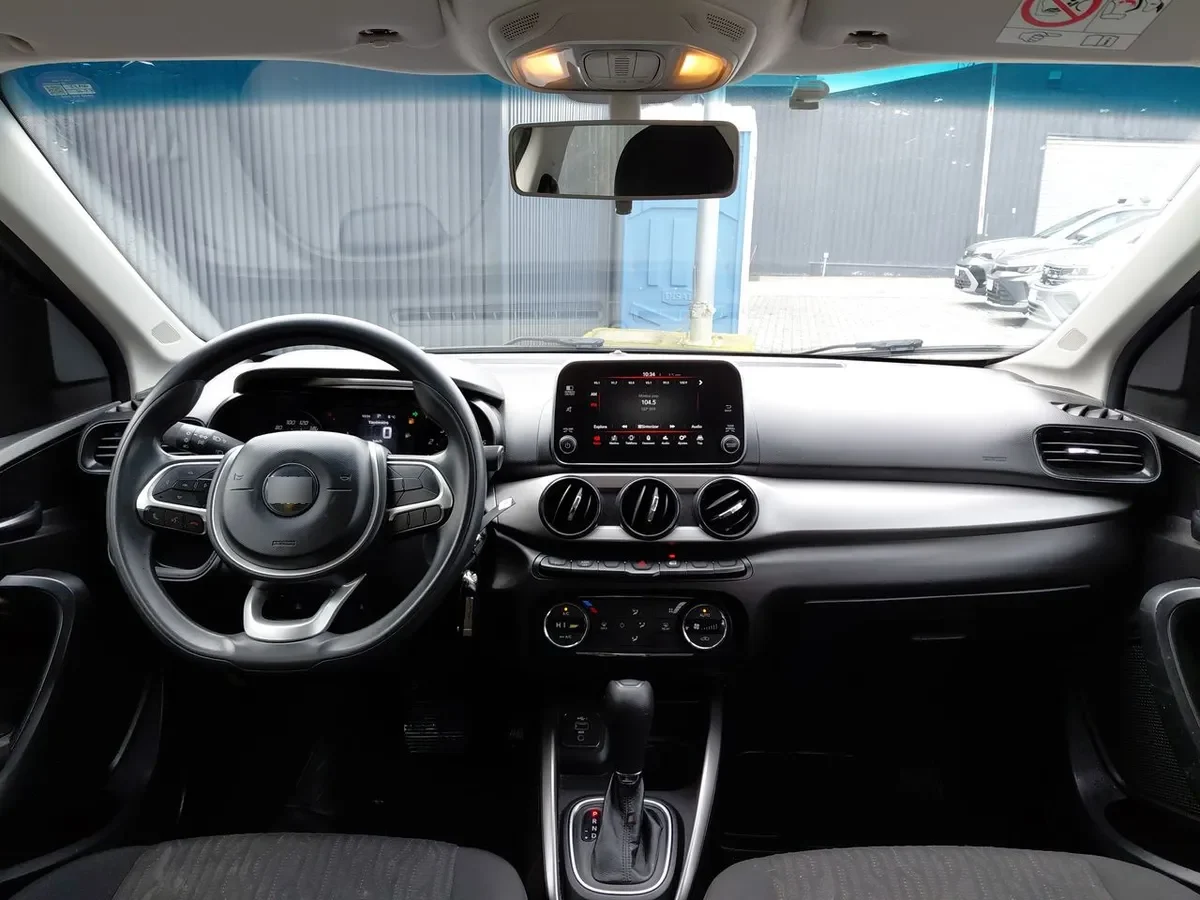 Fiat Cronos 1.8 Drive 4x2 At 4p año 2022