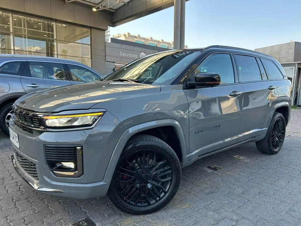 Jeep Commander Blackhawk 4x4 2.0 Aut año 2026