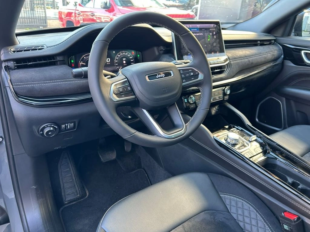 Jeep Commander Blackhawk 4x4 2.0 Aut año 2026