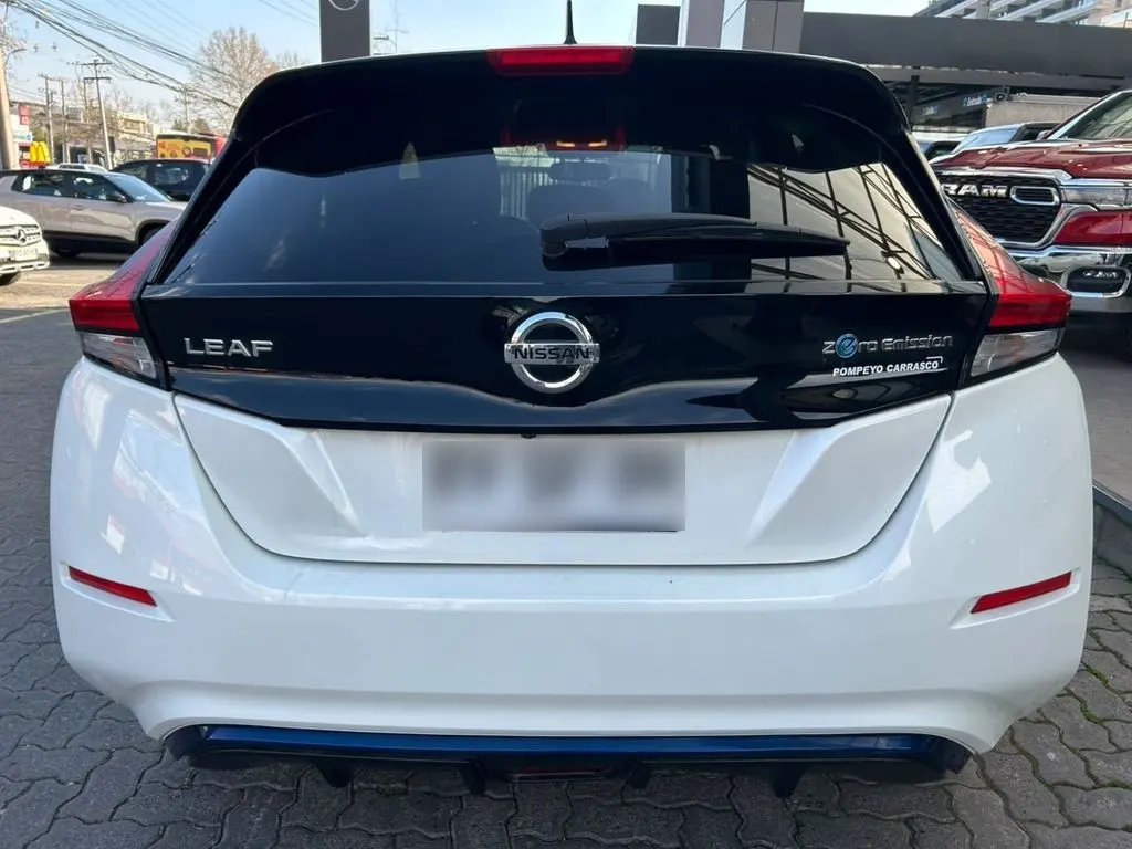 Nissan Leaf Ze1 año 2022