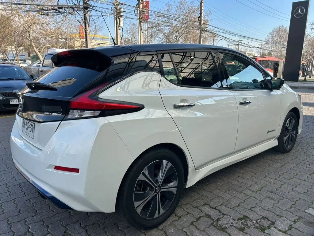 Nissan Leaf Ze1 año 2022