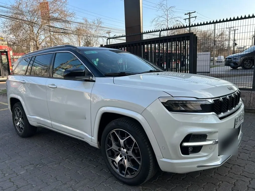 Jeep Commander Overland 1.3 Aut año 2023