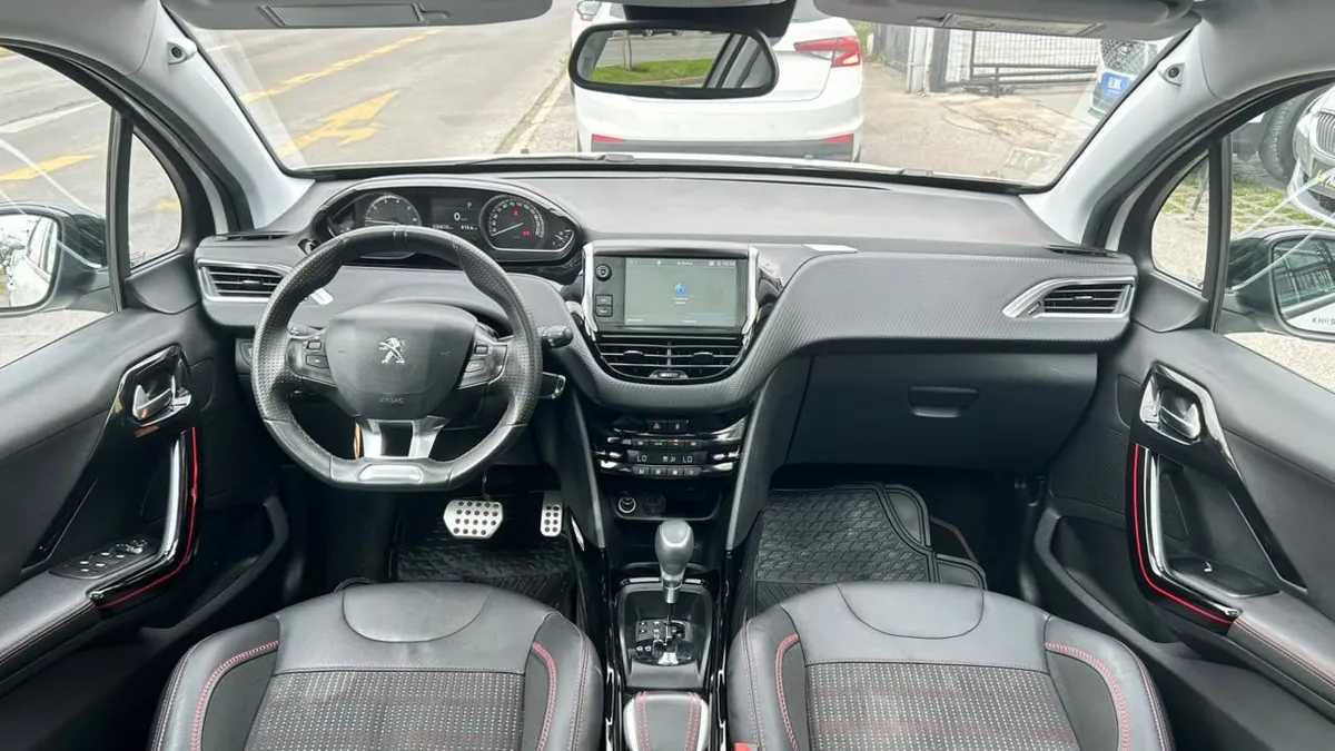 Peugeot 2008 Gt Line 1.2 Aut año 2018
