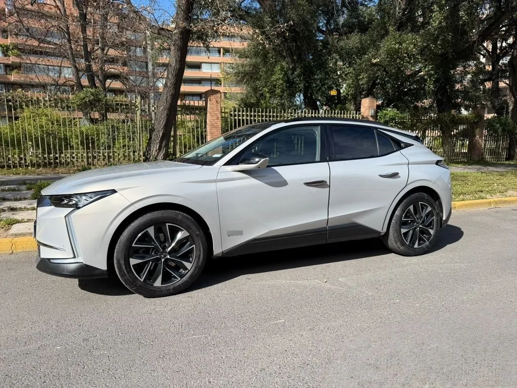 DS Automobiles 4 Cross Trocadero Bluehdi Diesel At8 año 2024