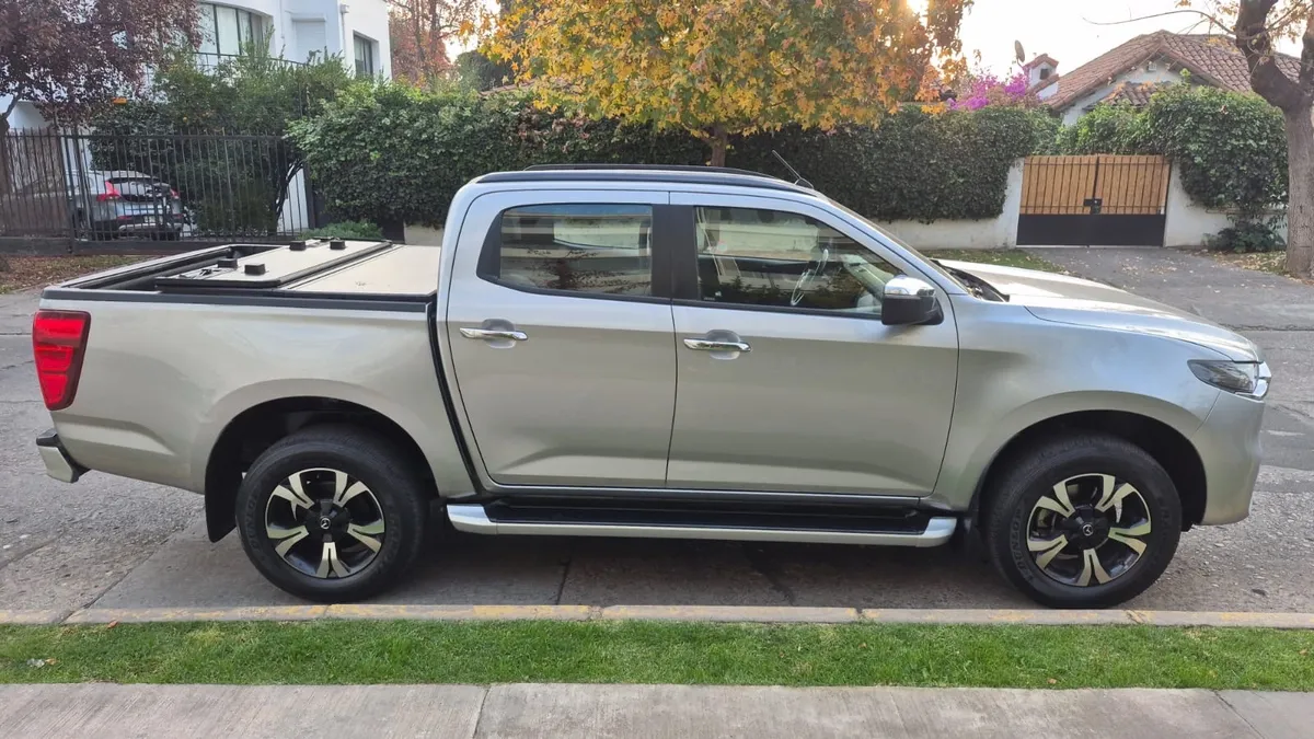 MAZDA BT-50 2.2 Dc Sdx High Mt 4x4 Diesel año 2023