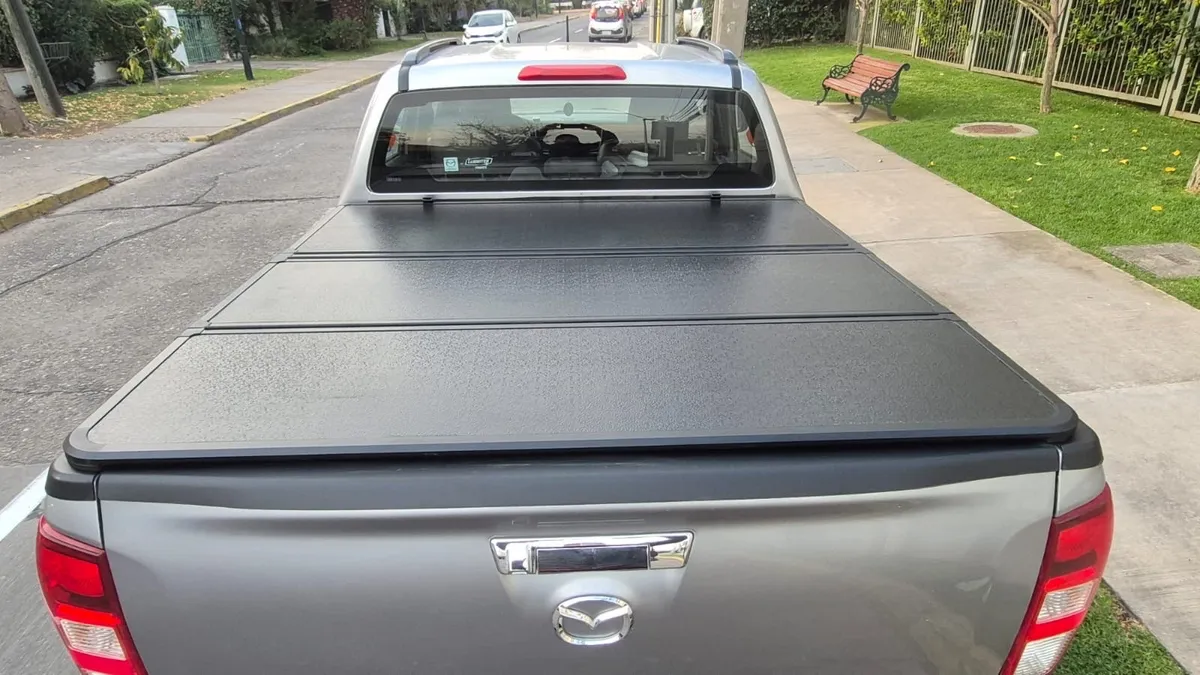 MAZDA BT-50 2.2 Dc Sdx High Mt 4x4 Diesel año 2023