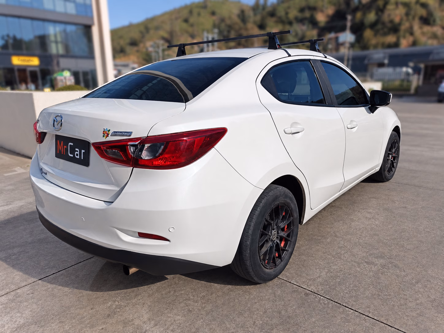 Mazda 2 Sedan 2 V Sedán año 2020