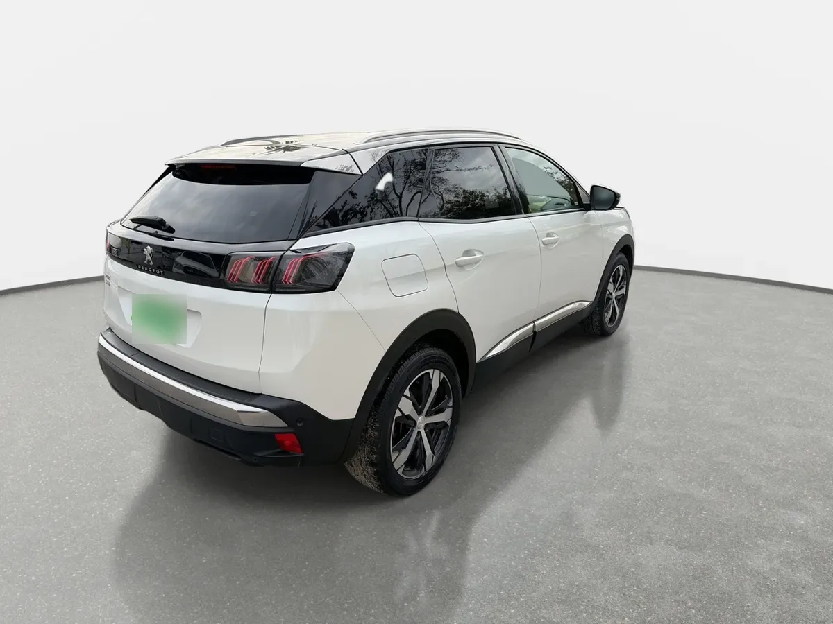 Peugeot 3008 1.5 Allure Pack Bluehdi 130 4x2 Eat8 5p año 2024