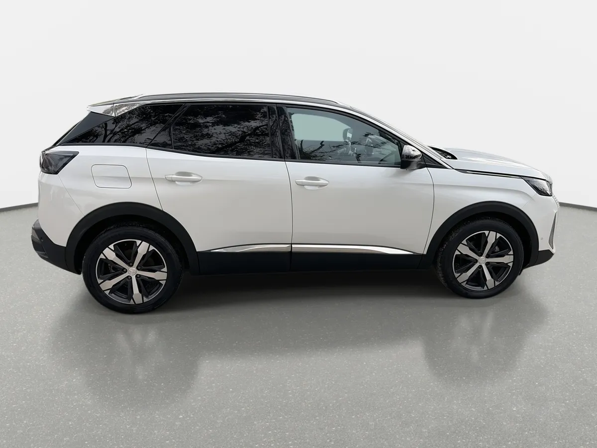 Peugeot 3008 1.5 Allure Pack Bluehdi 130 4x2 Eat8 5p año 2024