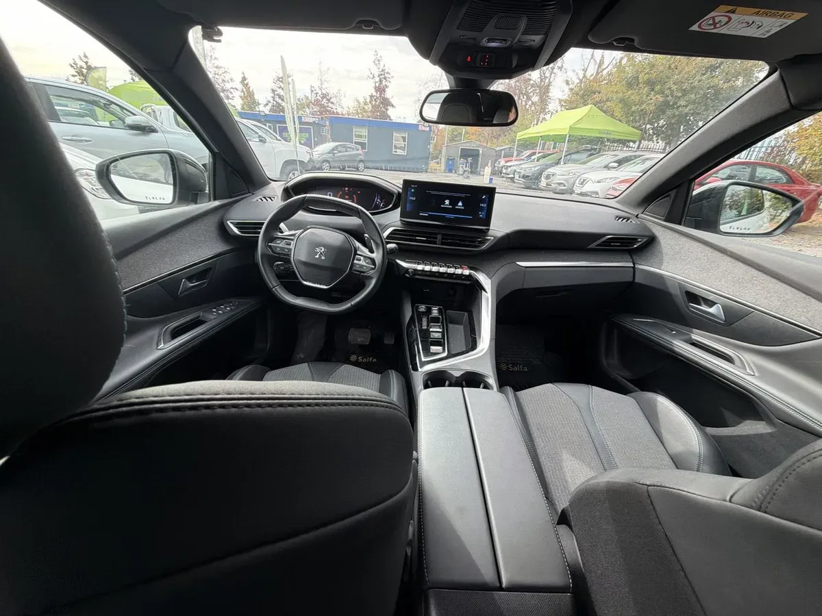 Peugeot 3008 1.5 Allure Pack Bluehdi 130 4x2 Eat8 5p año 2024