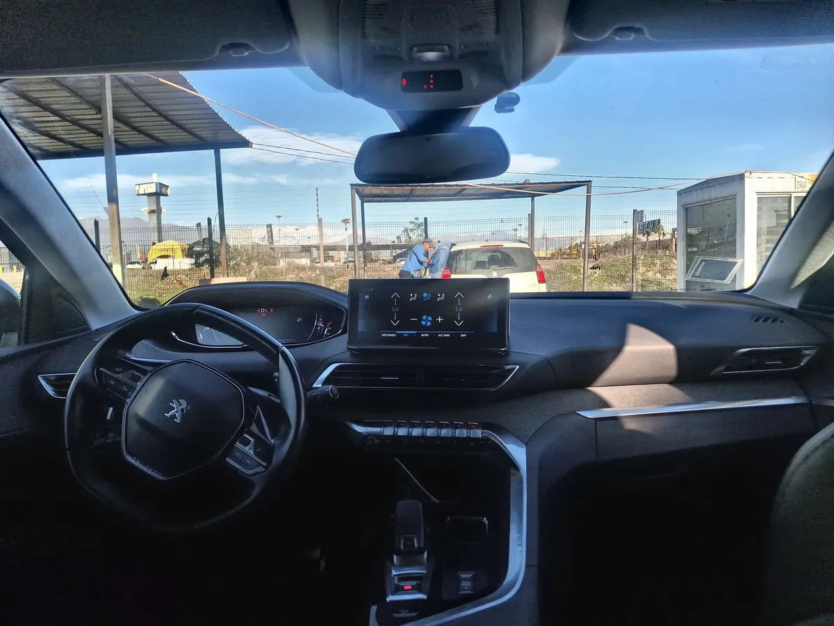 Peugeot 3008 1.5 Allure Pack Bluehdi 4x2 130 Eat8 5p año 2022
